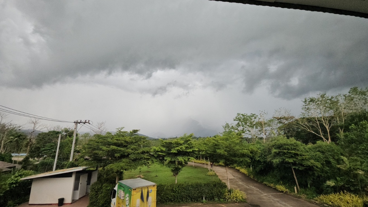 สภาพอากาศวันนี้ ภาคเหนือฝนตก 70% กทม. 30% ใต้มีมรสุมคลื่นลมแรง 