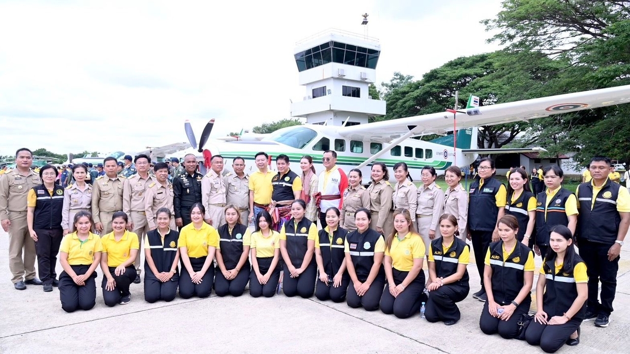 รมว.เกษตรฯ เยี่ยมกรมฝนหลวงฯ ออกปฏิบัติการพื้นที่ทุ่งกุลาร้องไห้ รับมือฝนทิ้งช่วง