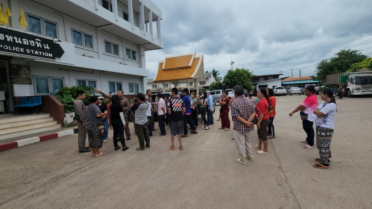แจ้งเอาผิด พ.ร.บ.อุ้มหาย 5 ตร.กระทืบพ่อค้าไก่ปิ้ง เมียไม่เชื่อวิ่งชนประตู