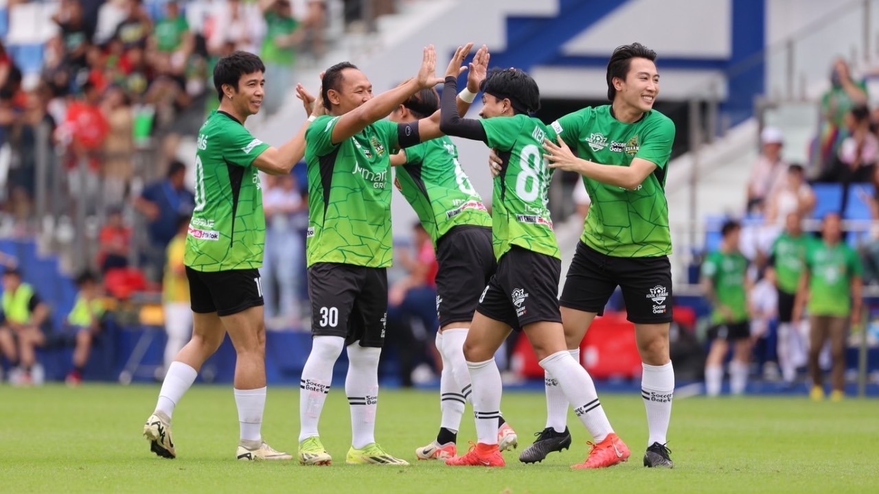 กองทัพดารา-ศิลปิน และอีกหลายอาชีพ ร่วมใจฟาดแข้งเพื่อการกุศล ไอดอลลีก 2