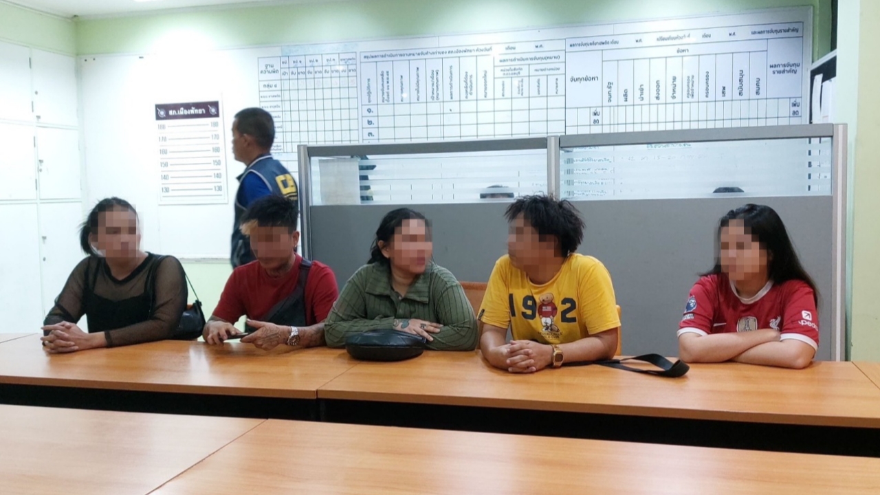 รวบแล้ว เมชิ กะเทยทวงหนี้ บังคับสาวพีอาร์ค้ากาม ตร.พัทยาแจ้ง 9 ข้อหา  