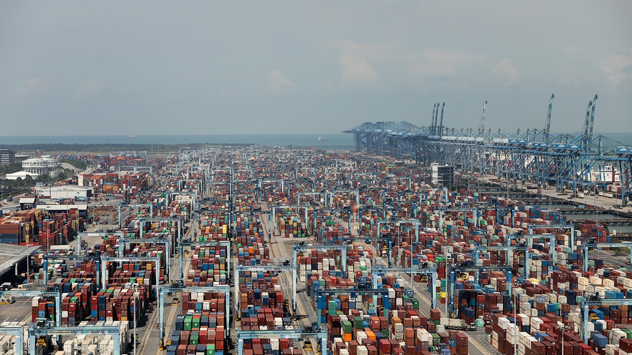 พร้อมสร้างสมาร์ท พอร์ต