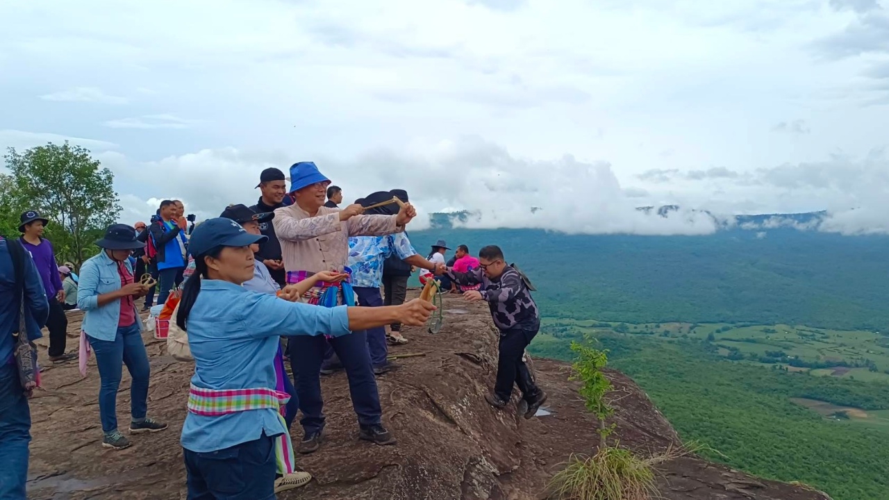 ผู้ว่าฯ ชัยภูมิ สำรวจ ผาหำหด ภูหยวก และผานิมิต อ.ภูเขียว หนุนเปิดเที่ยวได้ 3 ฤดู