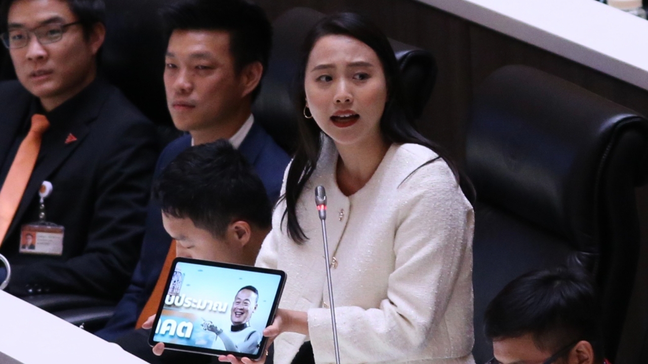 “รักชนก” โวย ถูกเปลี่ยนสไลด์รูปนายกฯ “จุลพันธ์ุ” รู้ทัน ตั้งใจใช้แท็กติก