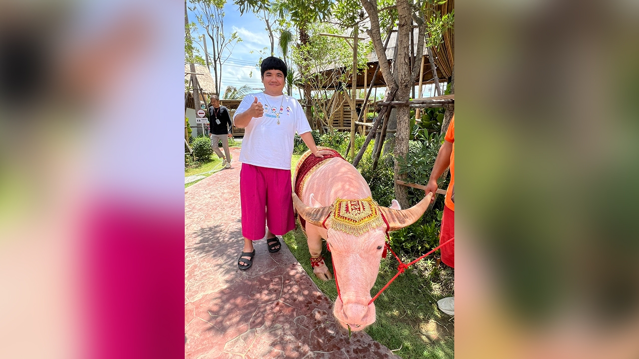 แจ็ค แฟนฉัน ตามรอย น้ำ รพีภัทร ทุ่มเงินหลักล้านซื้อควายเผือกแคระมาเลี้ยง