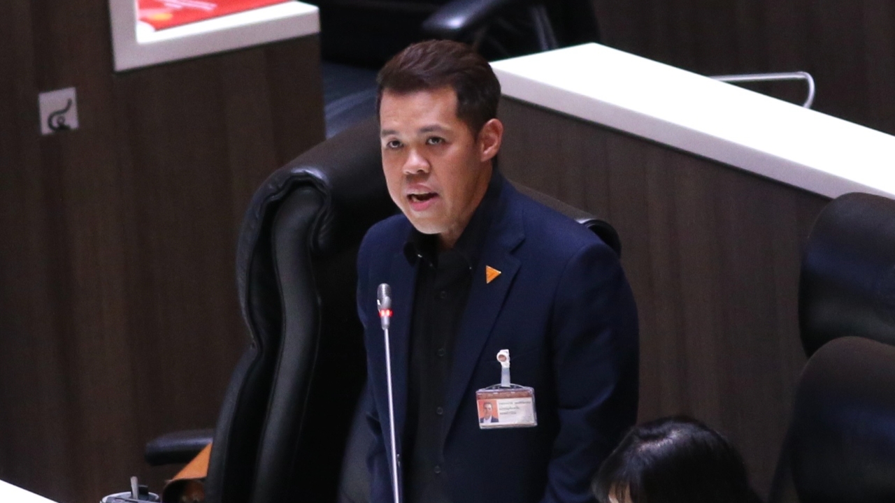 “ปกรณ์วุฒิ” ซัด งบฯ ดีอี ไร้วิสัยทัศน์ คนสั่งไม่รู้เรื่อง มีแต่ Buzzword สวยหรู