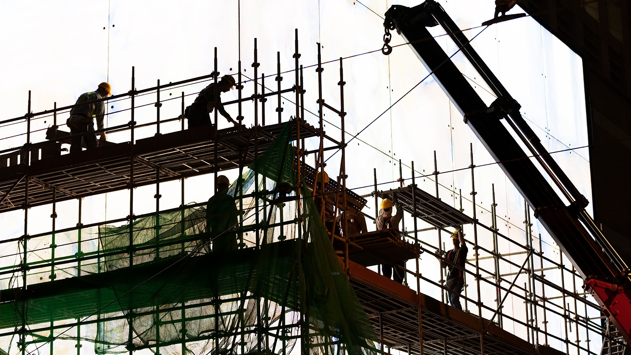 เร่งส่งออกแรงงานไทย ตะลึงเสียดุล! จับกังต่างด้าว 2 แสนล้าน/ปี