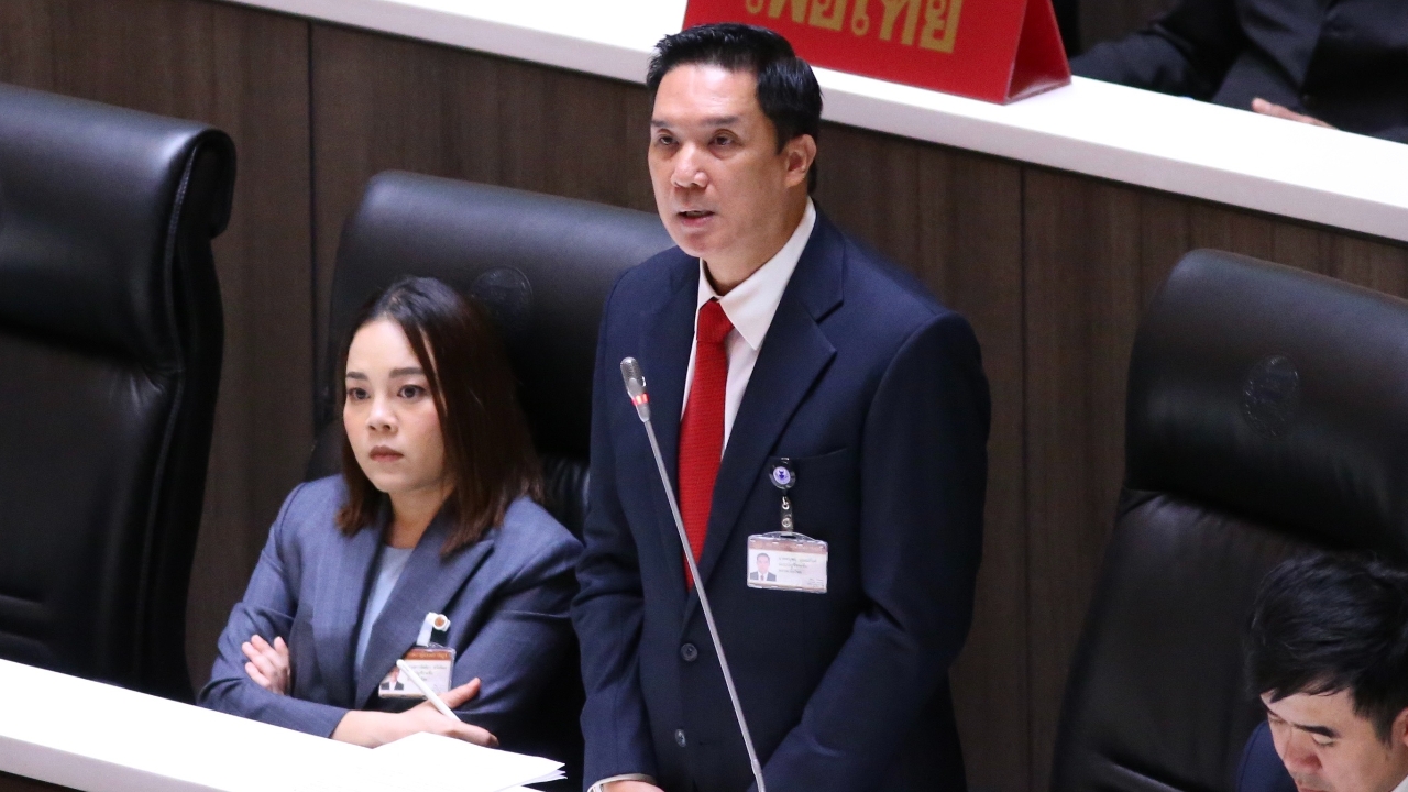 "ดนุพร" ชี้ งบฯ ปี 68 ดัน 142 นโยบาย ยัน ประเทศไทยเจ๊งไม่ได้ 