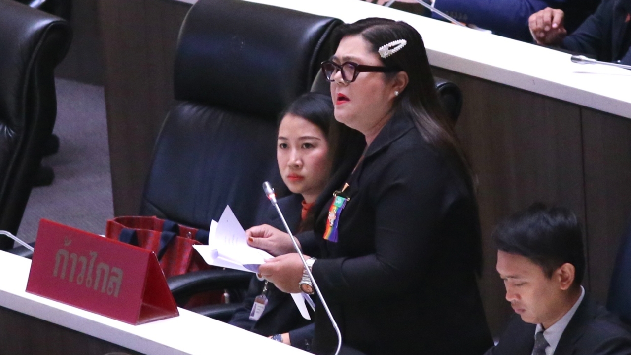 ก้าวไกล ยัน ไม่เห็นด้วย งบฯปี 68 การศึกษา ซัด ปล่อยเด็กหลุดออกนอกระบบ