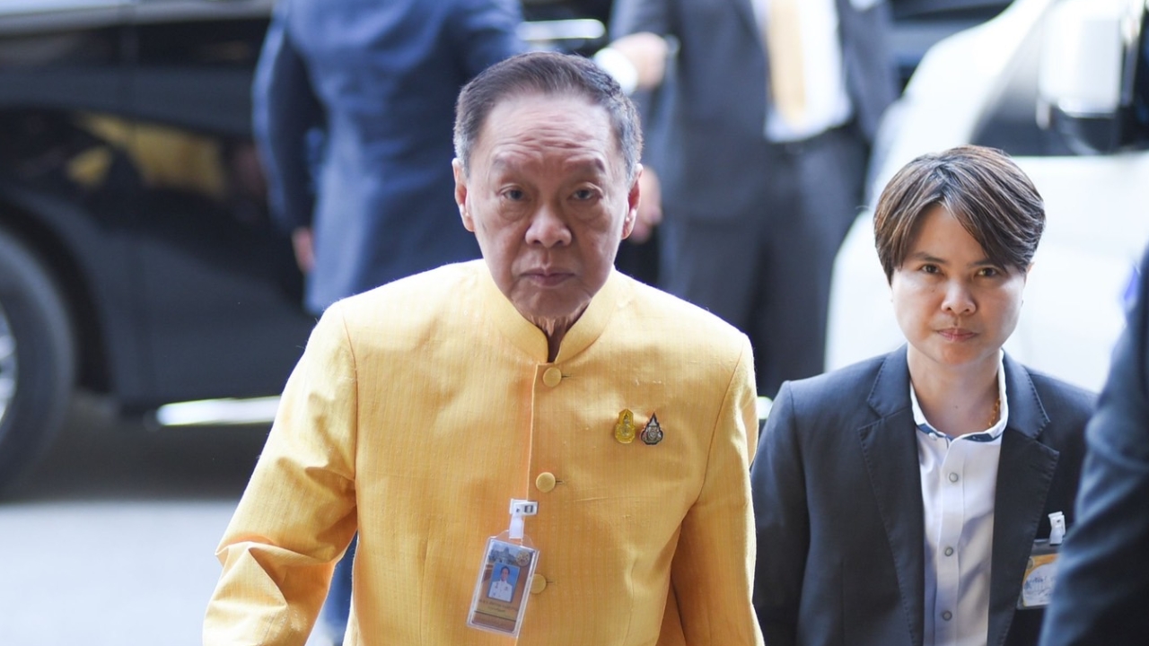 “พัชรวาท” ปัดข่าวดึง สส.ก้าวไกล ร่วม พปชร.-ไม่เคยได้ยินโดนเขี่ยพ้นพรรคร่วมรัฐบาล