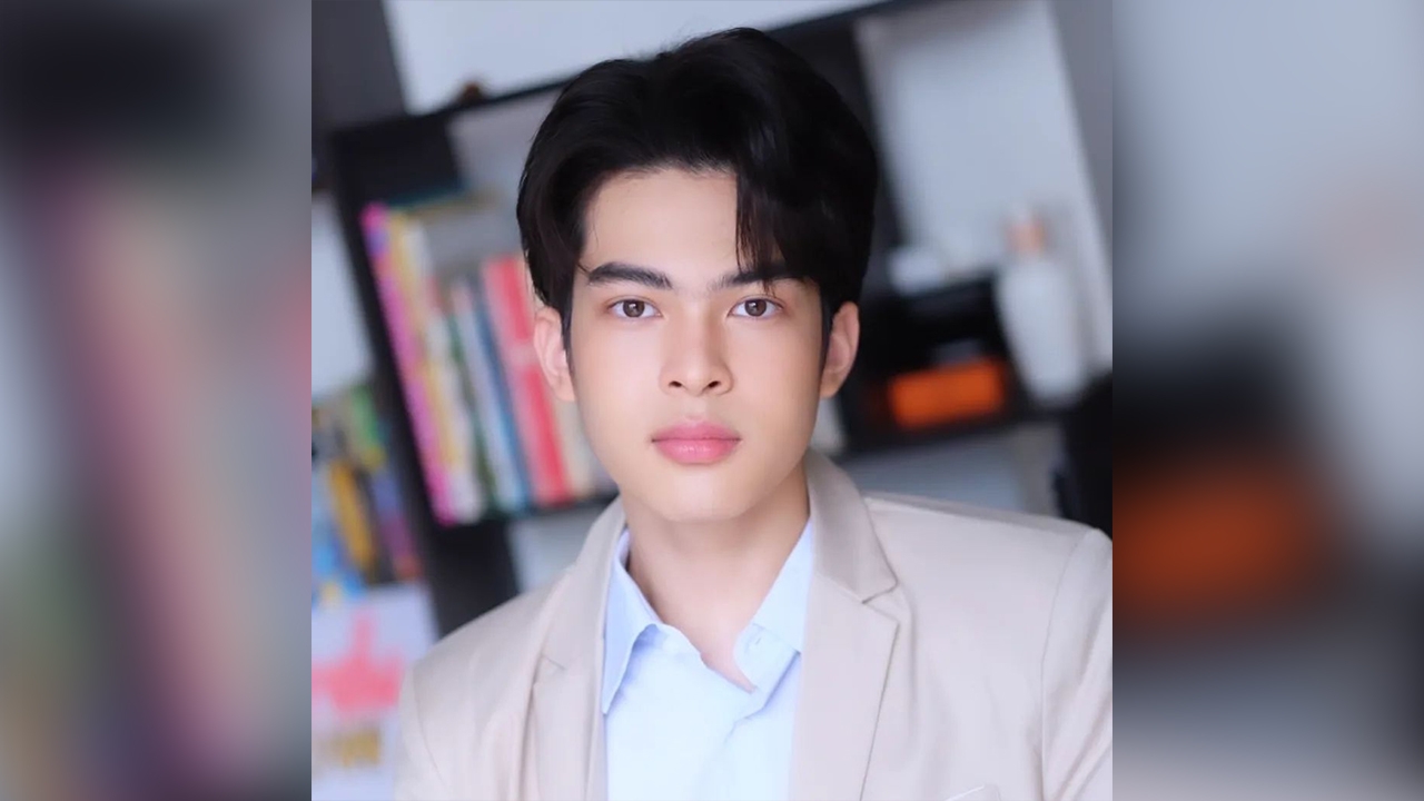 เปิดภาพลูกชายดาราสาวใส่สูทแล้วหล่อเท่มาก แฟนๆ ชมยิ่งโตยิ่งหล่อ