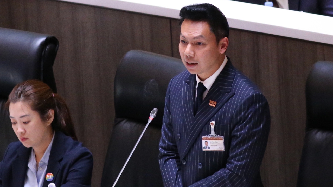 สส.เพื่อไทย หนุน งบฯ 68 ของกลาโหม ยัน กำลังปรับลดตำแหน่งนายพล ตามแผน