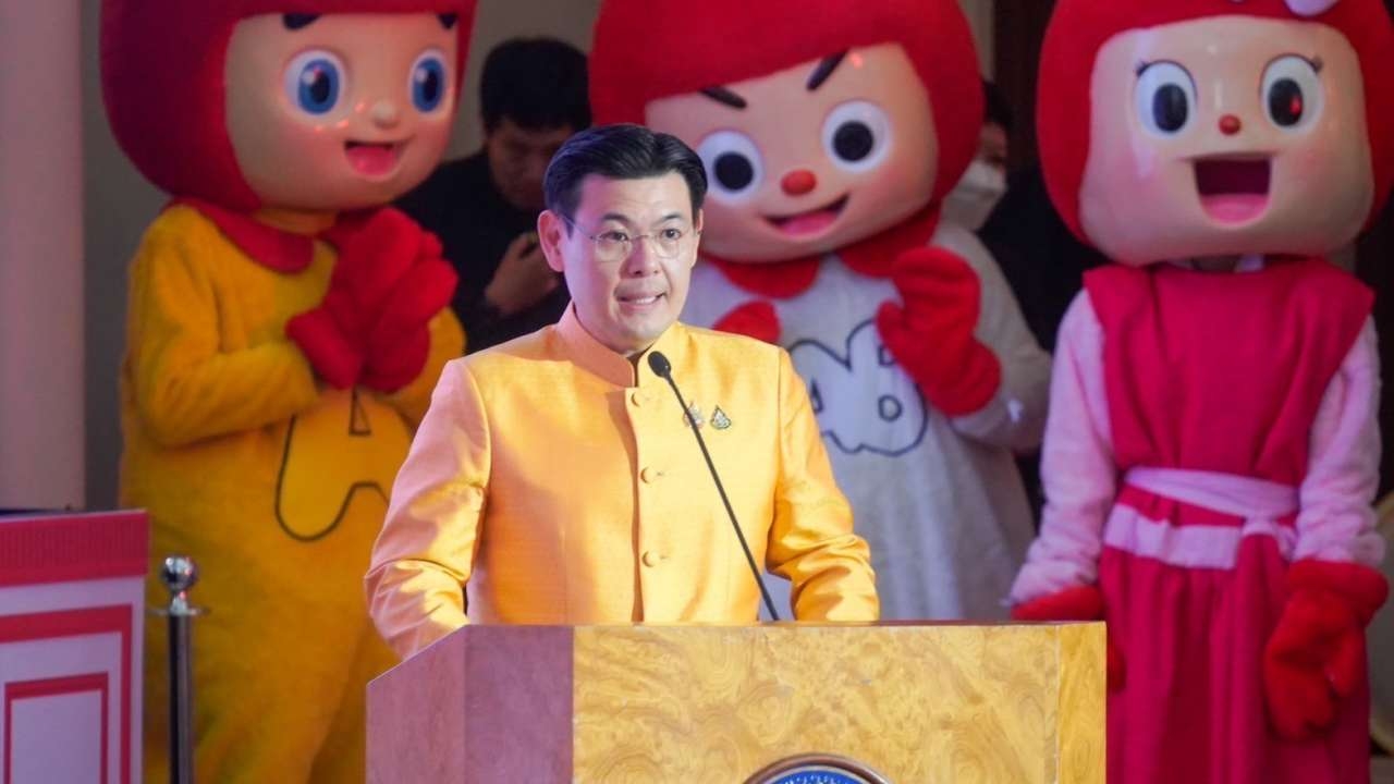 "จักรพงษ์" ชวนประชาชนร่วมบริจาคโลหิตถวายเป็นพระราชกุศล 10 ล้านซีซี