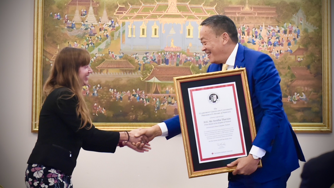 “เศรษฐา” ปลื้ม เป็นศิษย์เก่า CGU คนแรกที่ได้รางวัล The President’s Award of Service