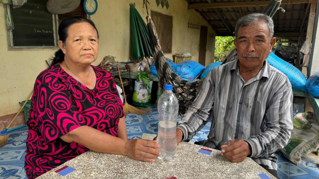 ตายายแจ้งจับ แก๊งซื้อหมู เชื่อวางยาในกระติกน้ำ โกงไปกว่า 2 หมื่น