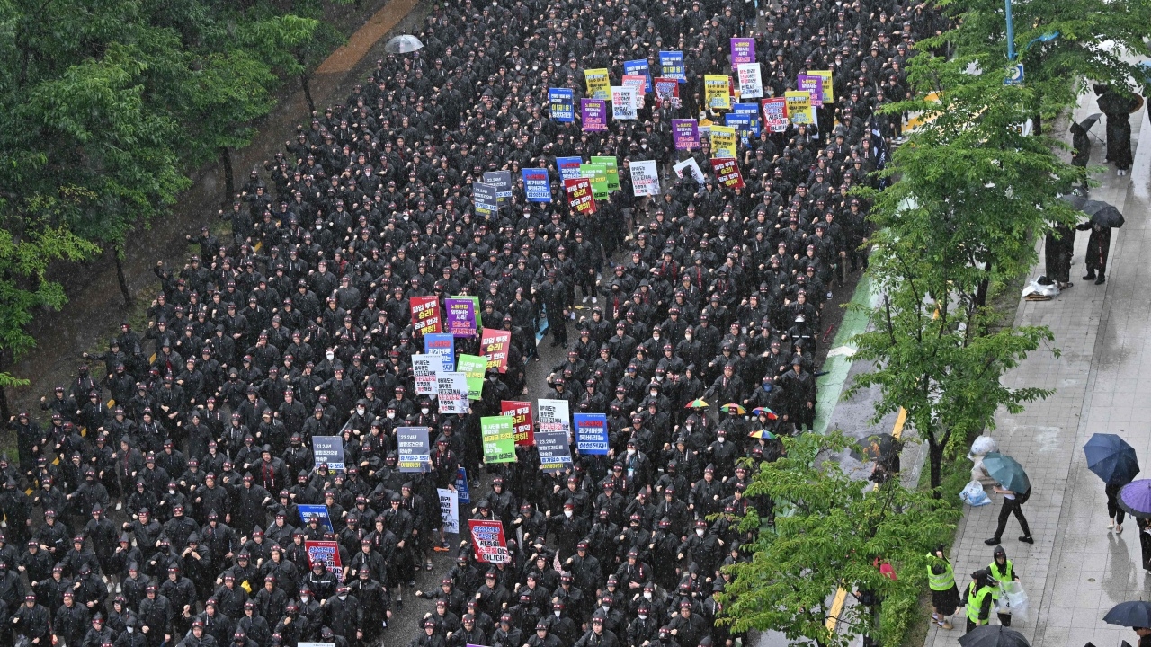 สหภาพแรงงานซัมซุง นัดหยุดงาน 3 วัน เรียกร้อง "ค่าจ้าง-สวัสดิการ"