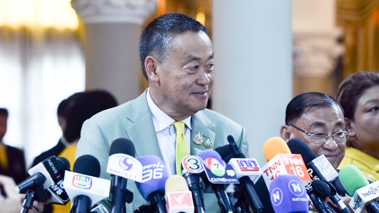 “เศรษฐา” ยันไม่เคยคุย “ทักษิณ-ยิ่งลักษณ์” เคลียร์ “เสรีพิศุทธ์” ถอนฟ้อง