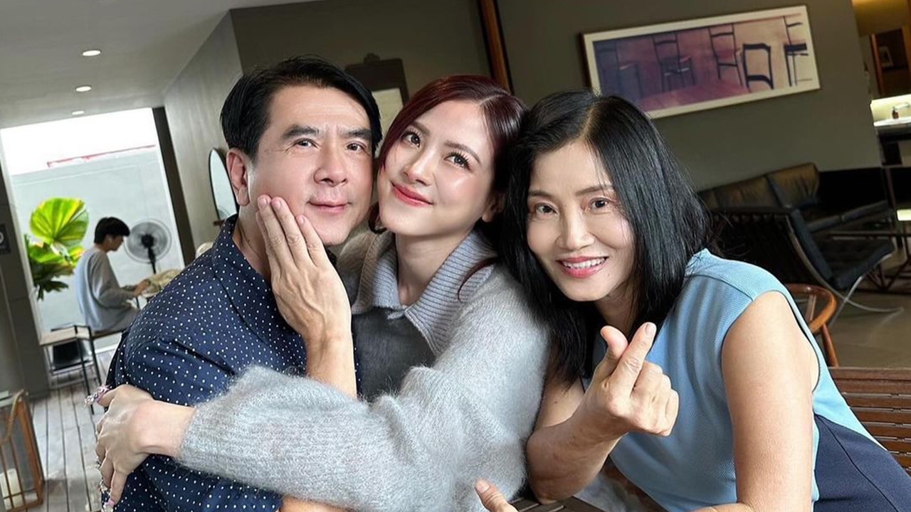 ล้านความรู้สึก แม่ใบเฟิร์น มาเอง ส่งกำลังใจให้ลูกสาวหลังตอบสื่อเรื่อง นาย