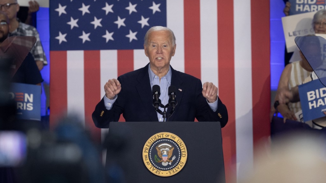 ไบเดนปราศรัยหาเสียง ประกาศชัด "สู้ไม่ถอย"