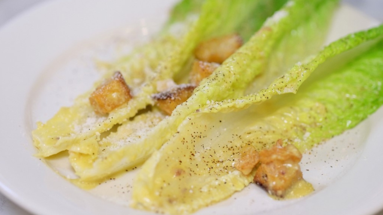 เม็กซิโกฉลองครบรอบ 100 ปี การคิดค้น "ซีซาร์สลัด" ที่ได้รับความนิยมทั่วโลก