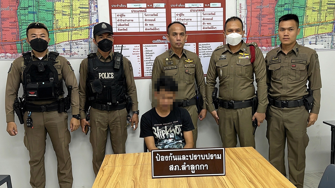 แทง “ผัวเก่าแม่” ยกพวกพังร้าน ลูกน้องดับคาที่