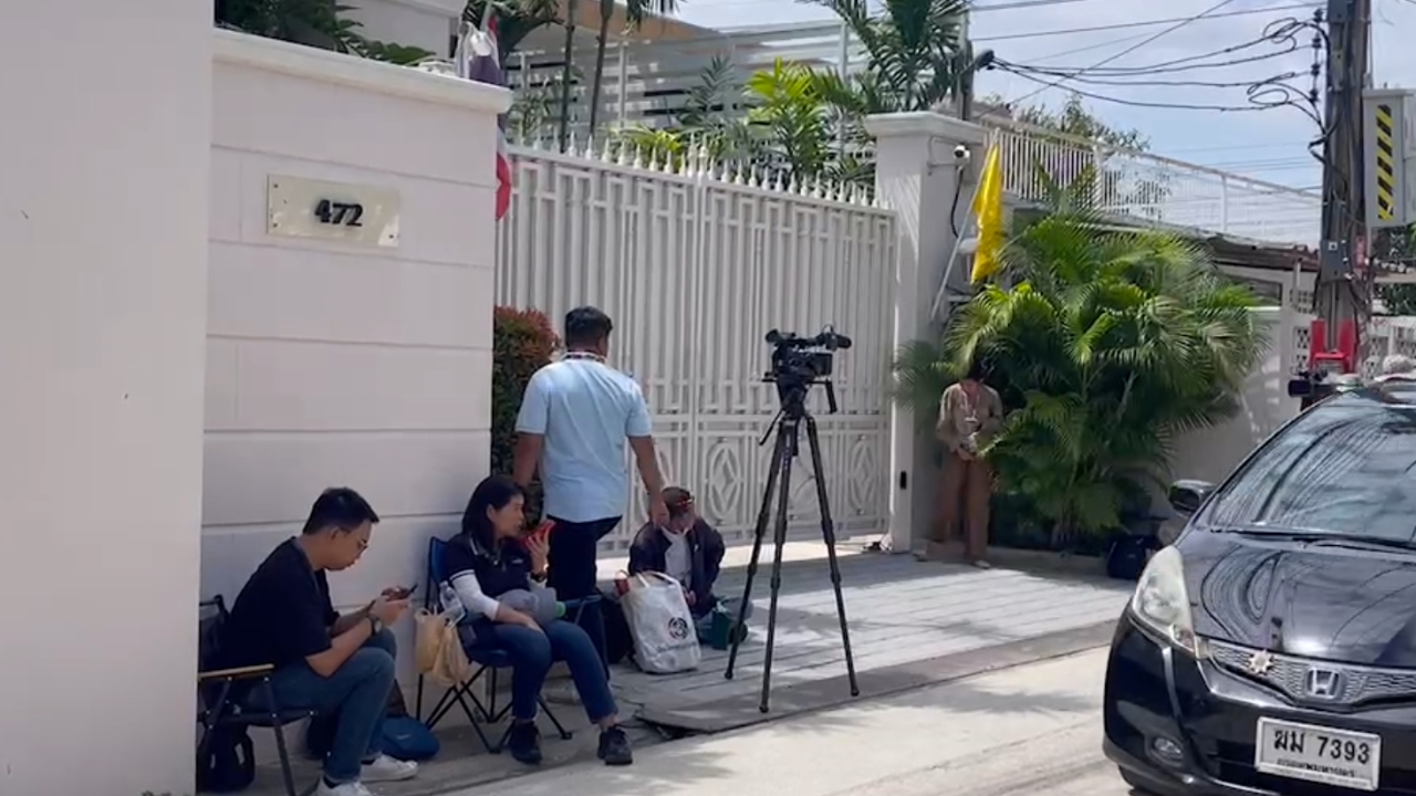 จับตา บ้านจันทร์ส่องหล้า "ทักษิณ" หลัง อสส.สั่งฟ้อง ผิดมาตรา 112