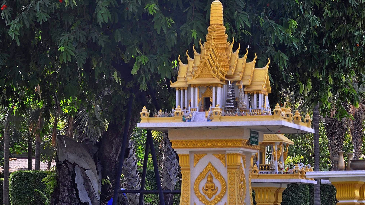 ฝันเห็นศาลตายาย ทำนายฝันสื่อถึงอะไรได้บ้าง พร้อมเลขเด็ด?