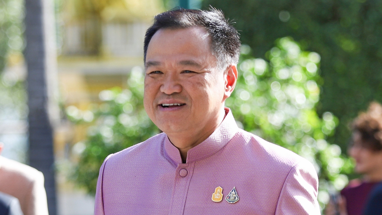 “อนุทิน” ชี้ สัญญาณบวกดึง “วิษณุ” ร่วมงาน แย้มใกล้ถึงเวลากินข้าว พรรคร่วมฯ