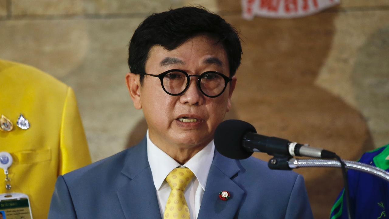 “ดิเรกฤทธิ์“ รับ รายชื่อ 40 สว.หลุด เป็นของจริง ไม่รู้สื่อเอามาจากไหน