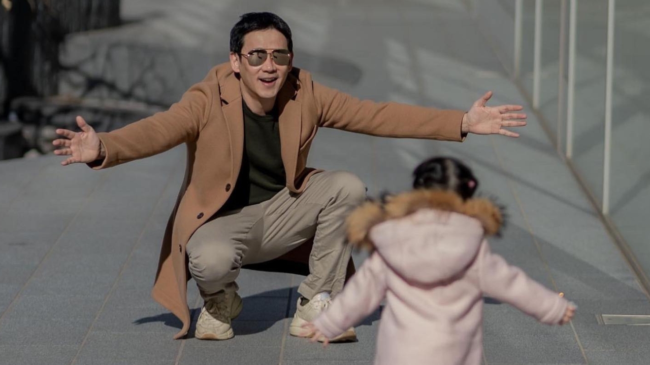 เปิดโมเมนต์น่ารัก พระเอกคาสโนวา เจอสาวขี้อ้อนจนแพ้ทางแบบ 100%