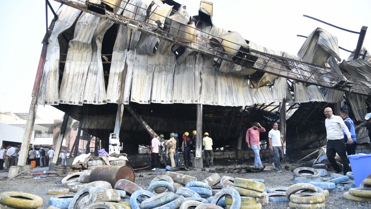 ไฟไหม้รุนแรงเผาร้านเกมตู้อินเดียวอด ดับสลด 22 ศพ เป็นเด็กอื้อ