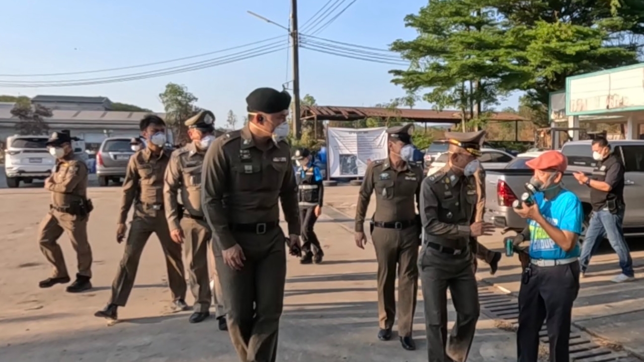 "ปะทุอีก" ไฟไหม้โรงงานกากเคมี ระยอง ล่าสุดโกดัง 5 จนท.เร่งฉีดน้ำสกัด