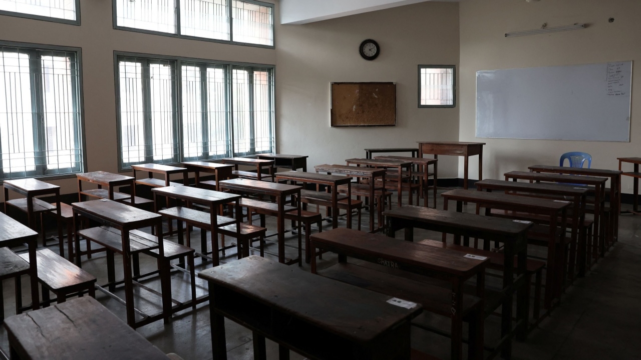 บังกลาเทศร้อนจัด สั่งปิด ร.ร. กระทบ นร. 33 ล้าน อุณหภูมิทะลุ 42 องศาฯ 