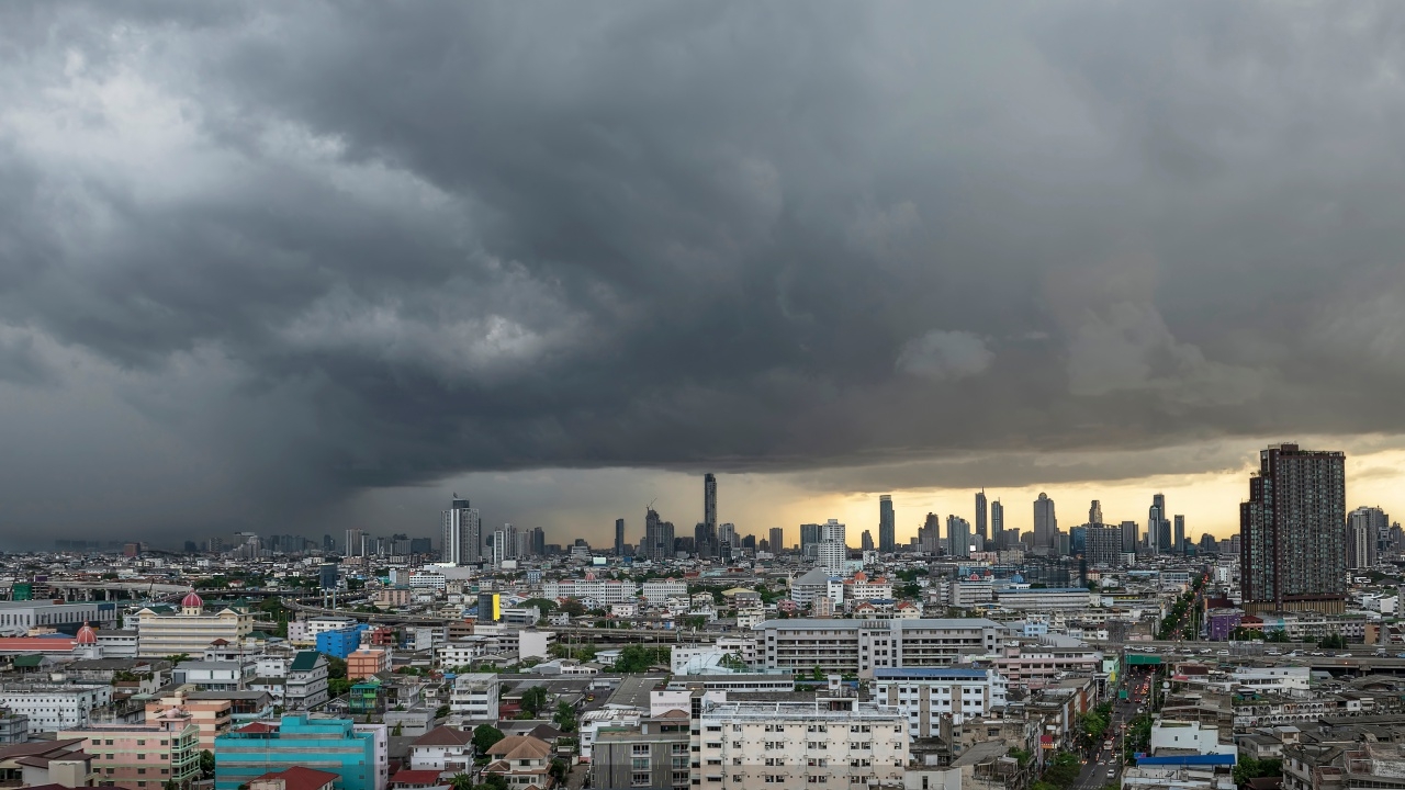 อุตุฯ พยากรณ์อากาศ ต้นเดือน พ.ค. 67 ลมเริ่มเปลี่ยนทิศทาง สัญญาณฝนเริ่มมา