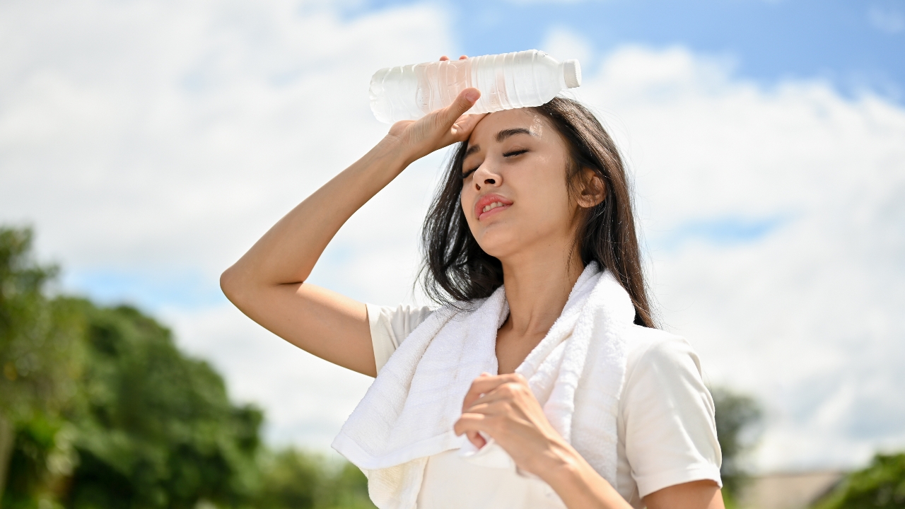 วิธีดูแล และป้องกันอันตรายต่อสุขภาพในช่วงที่อากาศร้อนจัด