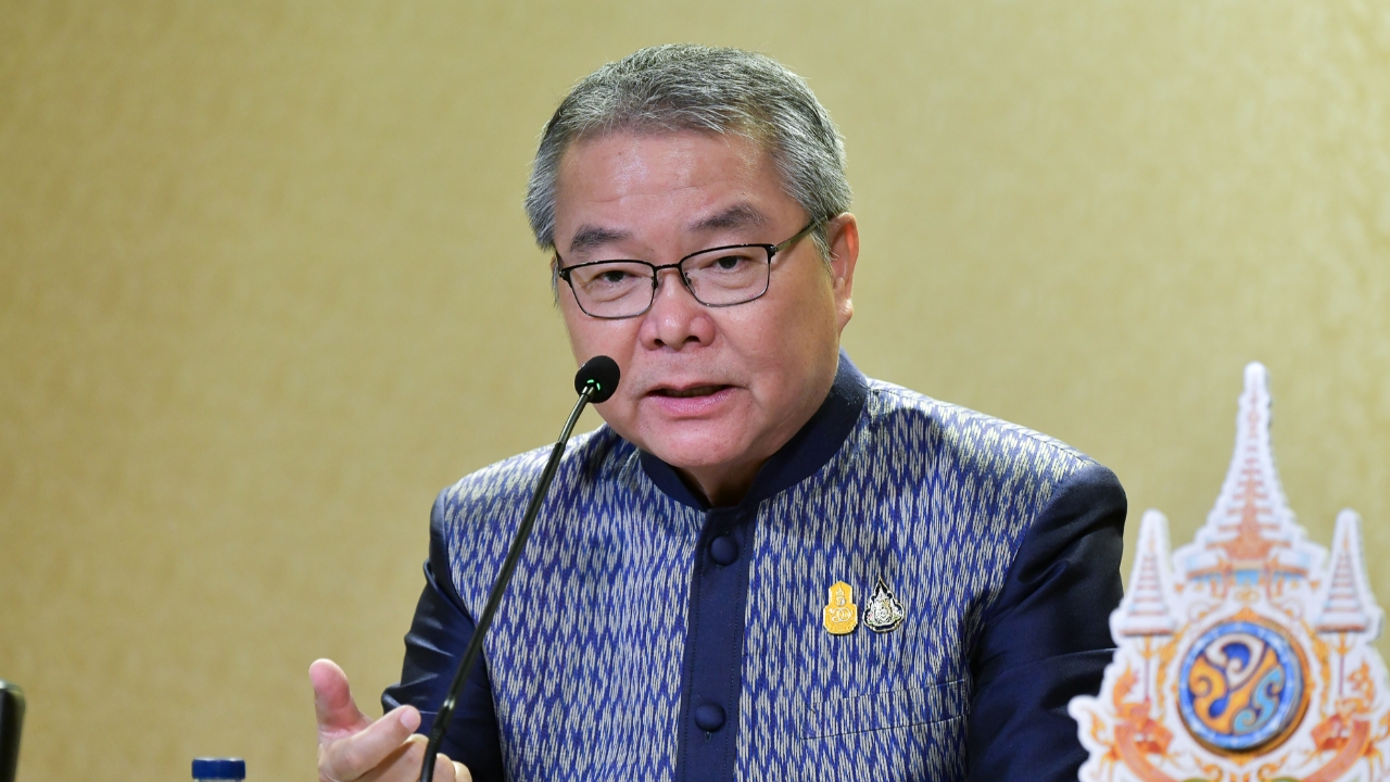 “หมอชัย” บอกไม่เคยได้ยินข่าวปรับ โฆษกรัฐบาล ไม่ท้อแม้มีข่าวหลุดตำแหน่ง