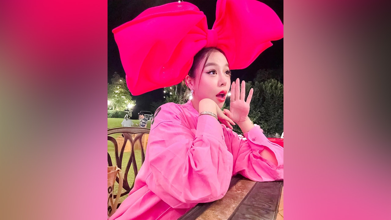 นักร้องสาวถึงกับช็อก เจอมือดีอัปโปรไฟล์ให้ใหม่ในวิกิฯ แต่ละอาชีพพีกมาก