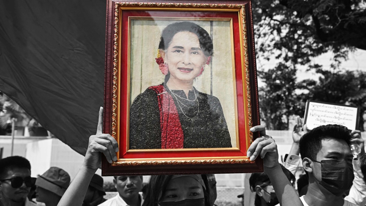 ไขข้อสงสัย ทำไมต้องย้ายนางซูจีออกจากเรือนจำในเวลานี้