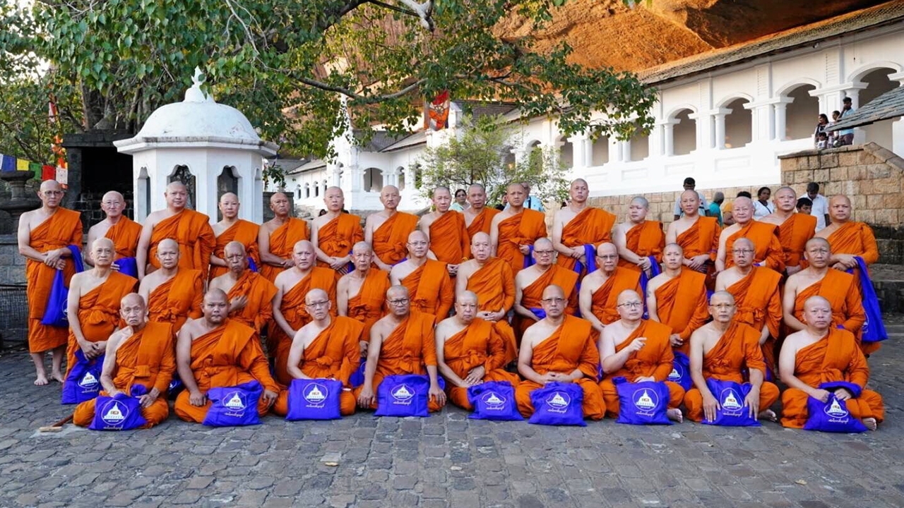 บวชหมู่พระไทยในศรีลังกา ตามรอย “นิกายสยามวงศ์”