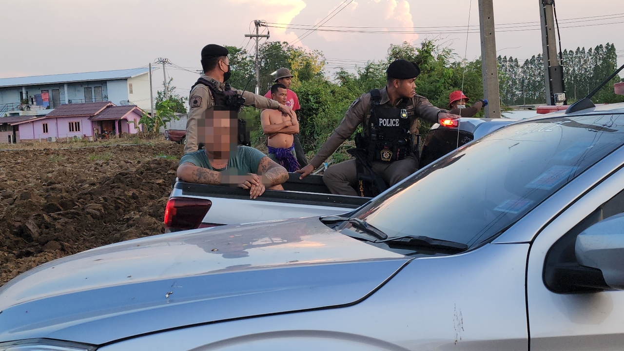 "ทรพีฆ่าพ่อ" รัว 3 หมัด ล้มหัวฟาดโต๊ะ ฉุนเสี้ยนเหล้าขาว-ควักเงินช้า