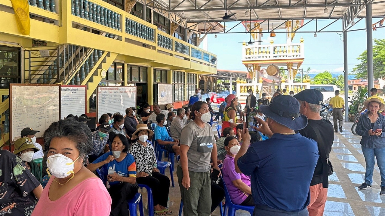 ไฟไหม้กากเคมี จ่อแจ้งละเลย อธิบดีกรมโรงงานอุตฯ จ.ระยอง ชาวบ้านเดือด