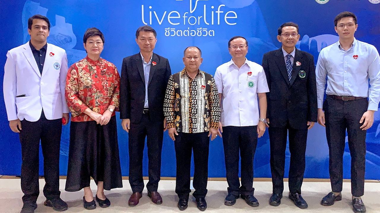 สมนึก โชติวัฒนะพันธุ์ ทำโครงการ “ชีวิตต่อชีวิต” เพื่อจัดหาทุนให้กองทุนพัฒนาศูนย์โรคหัวใจ