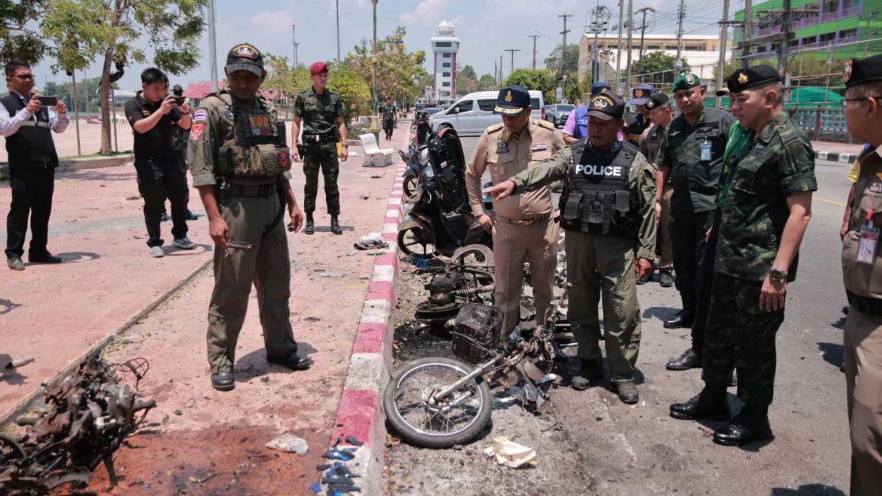 มทภ.4 หนักใจคนร้ายใช้ช่องโหว่สับเปลี่ยนกำลัง ลอบวางระเบิดกลางเมืองนราฯ