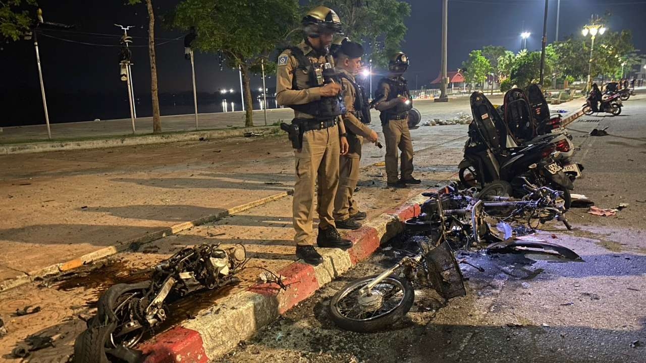 โจรใต้ป่วน ซุกระเบิด จยย. นำจอดจุดตรวจ ก่อนบึมสนั่น เจ็บทันที 4 ราย