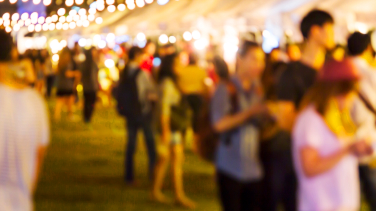 ทำนายฝันว่าไปงานเลี้ยง เปิดคำทำนายชีวิตสับสน โกลาหล มีเรื่องดีและร้าย 