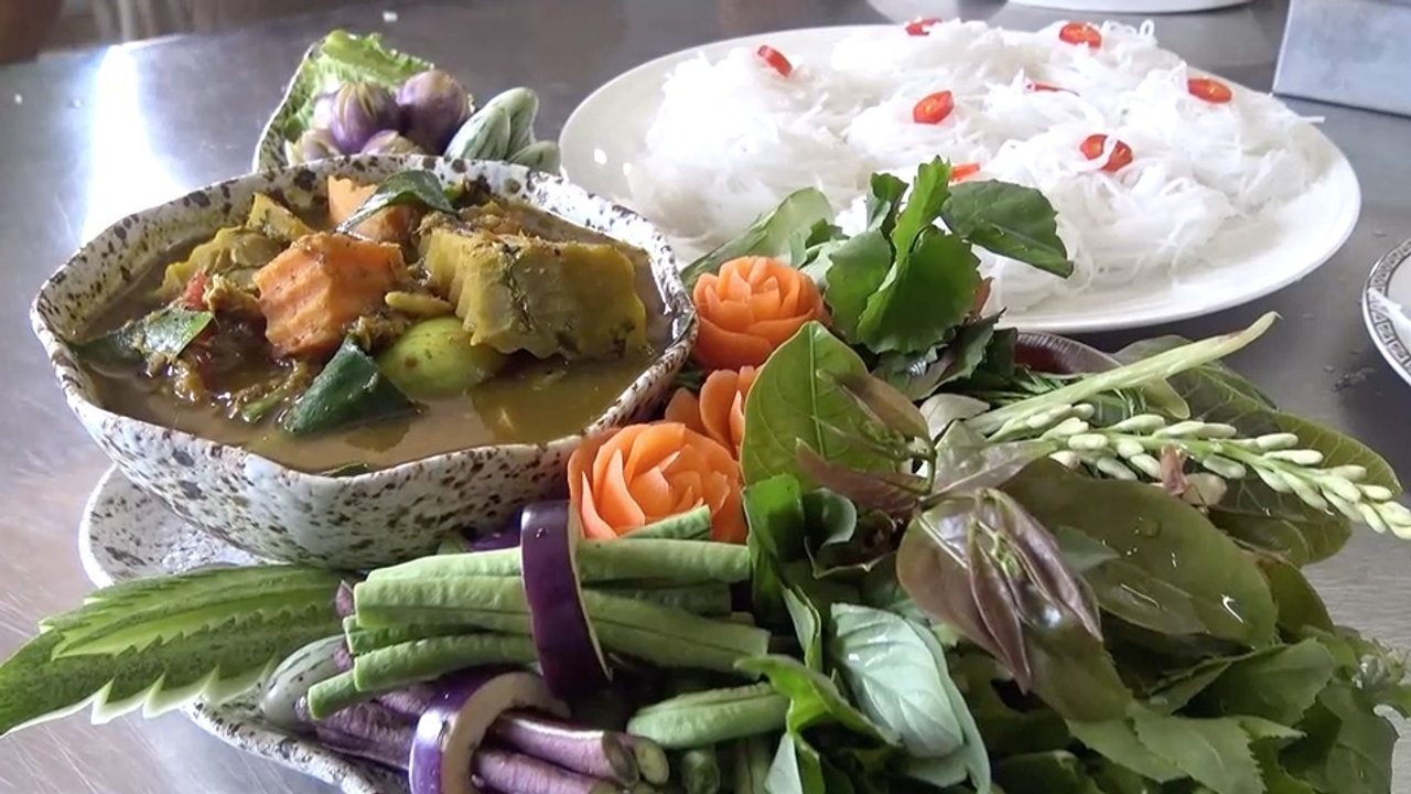 บุกบ้านแม่ครัวเมืองนราฯ แกะสูตรทำ "แกงไตปลา" ปรุงยังไงให้ถูกปาก หรอยแรงจังฮู้