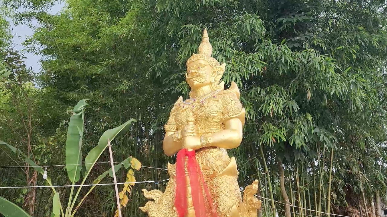 ได้เลขเด็ดสมใจ นักเสี่ยงโชคจุดธูปขอพร "ท้าวเวสสุวรรณ" หวังลุ้นรวย 16/5/67