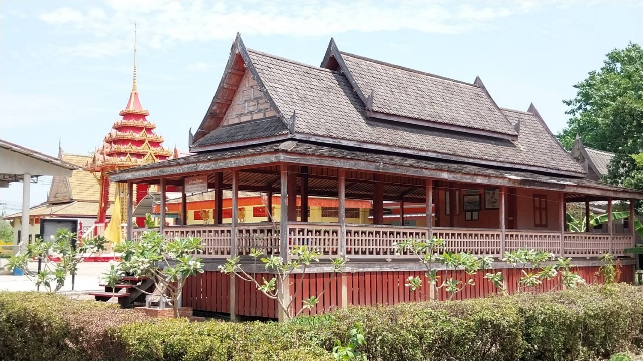 นอภ.ลาดหลุมแก้ว ชวนชม "ศาลาแดง" พลับพลาพิธีแรกนาขวัญหลังสุดท้ายจากสมัย ร.6