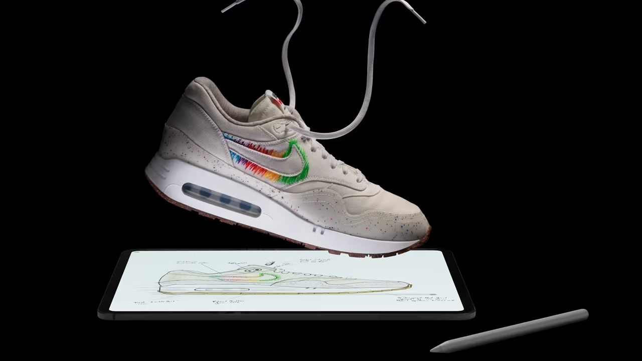 Tim Cook สวม Nike Air Max 86 คู่เดียวในโลก ระหว่างงานเปิดตัว Apple Event Let Loose