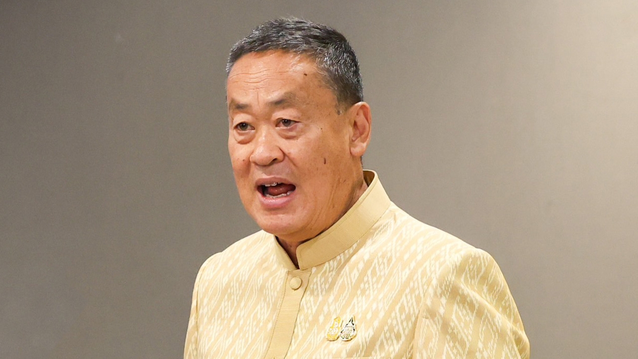 "กฤษฎา" น้อยใจถูกลดชั้น นายกฯ ยกหู เบรกลาออก สธ.จ่อแก้กฎยาบ้า 5 เม็ด